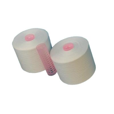 Chine Le fil à coudre blanc brut pour teinture 40/2 40/3 20/2 est un type de filé à anneaux 100% polyester. à vendre