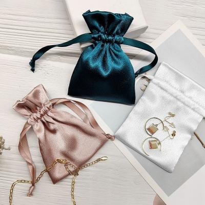 China Durable Luxurious Silk Jewelry Envelope Pouch Paper Jewelry Bags Set For Pendant Necklace for sale