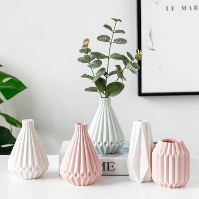 China Ware ceramic vases wholesale Nordic style home decor flower ceramic body vases modern creative wholesale vase for sale