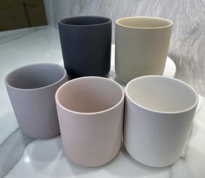 China Wholesale Custom Made Modern Clay Candle Jar Matte Ceramic Empty Candle Jar Ship Container With Lid Bulk Christmas Home Decoration Ceramic for sale