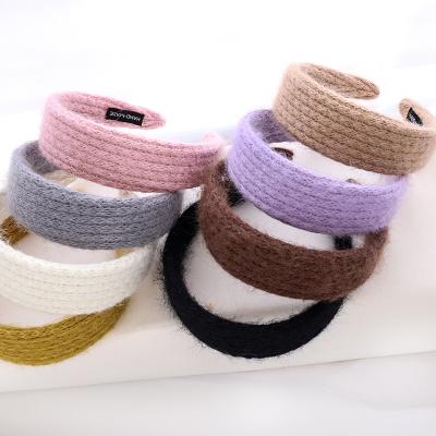 China Korean New Fashion Women's Headband RARA Winter Headband Wool Plush Fur Retro Knitted Headband For Women for sale