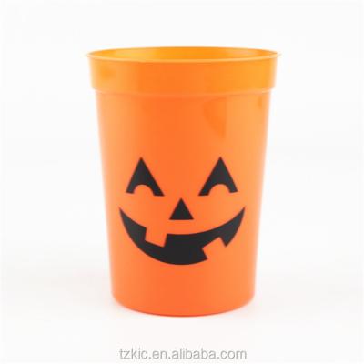 China Sustainable Plastic Pumpkin Stadium Cup 8 oz for sale