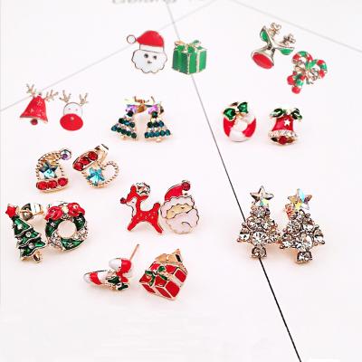 China Cute Christmas Stud Earrings Tree Snowman Fawn Gifts 2021 Hot Christmas Stud Earrings For Women for sale