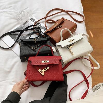 China Daily Used PU Shoulder Bags For Women Designer Lady Handbags And Purses 2023 Fashion Chain Messenger Crossbody Bags for sale