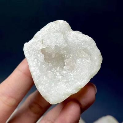 China China Bulk Sale Irregular Cut White Natural Gemstones Opens Crystal Cluster for sale