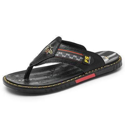 China Fashion Trend Wholesale Designer Summer Beach Slippers Non-slip Flip Flops Outdoor Slippers For Men for sale