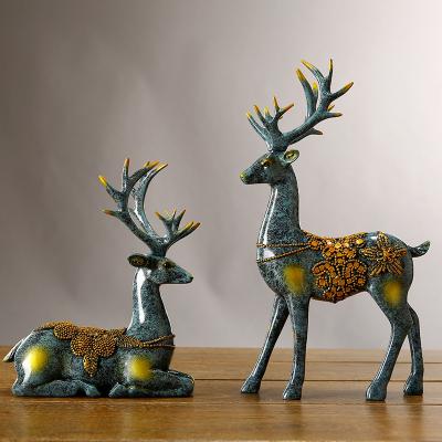 China Europe Promotional Antique Crafts Supplies Deer Resin Crafts for sale