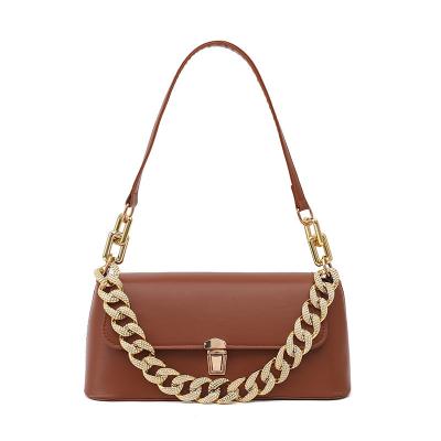 China 2022 New Fashion Women's Bag 2022 Subaxillary Shoulder Messenger Bag Single Bag Women's Fashion Niche Fashion One Fashion Luxury Bag for sale