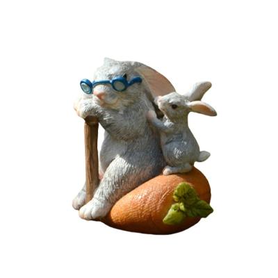 China Worldwide Bunny Den Rabbit Family Helper Grandma Grandma Garden Statue Resin Rabbit Figurine Ornaments for sale