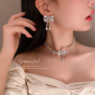 China Trendy Hot Selling Personality Fashion Personality Full Diamond Butterfly Pendant Necklace Earring Set Women Party Wedding Jewelry for sale