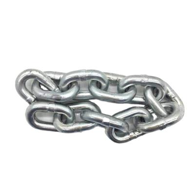 China Germany Standard Manufacture Real Drag Or Lashing Welded Steel Short Link Chain Low Carbon 5685A Din for sale