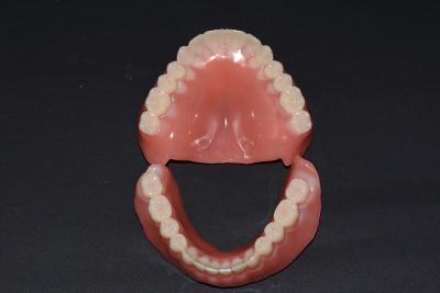 China Dental Implants Removable Dentures Digital Complete Denture Milling Natural Looking for sale