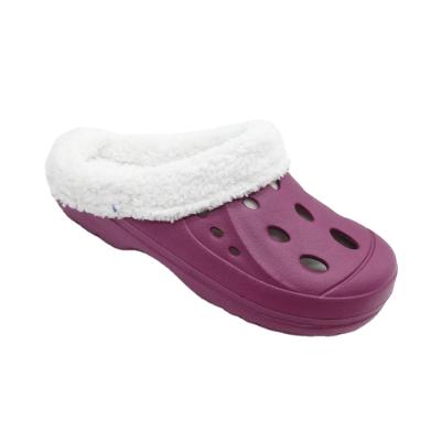 China Autumn and winter style warm non-slip wear flat warm slippers warm home clogs EVA clogs with fur for fall and winter indoor shoes for sale