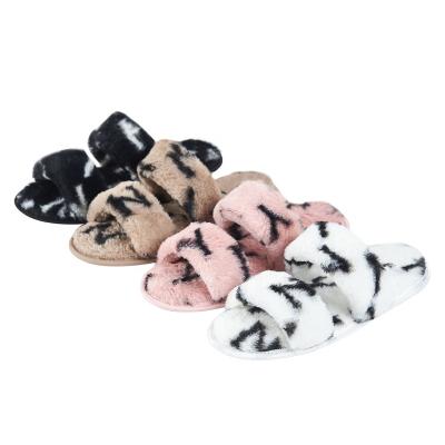 China Fashion Trend Winter Fluffy Slip On Cheap Ladies Wedding Comfy Plastic Fur Slides For Women for sale