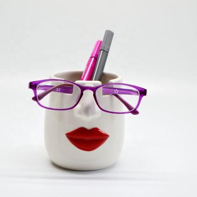 China Unique Ceramic Pen/Pencil Holder With Glasses Stretch Sexy Red Lips for sale