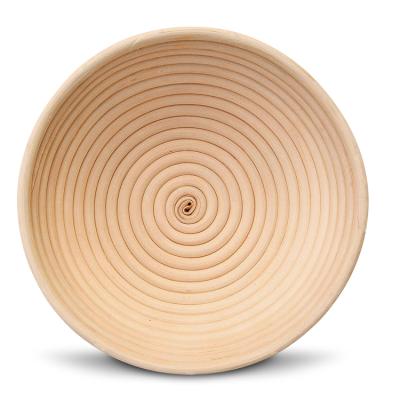 China Viable Wholesale Handmade Wicker Baking Bread Round 10 Inch Banneton Bread Dough Proofing Basket Kit for sale