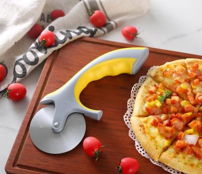 China New Arrival Durable Pizza Cutter Stainless Steel Knife Wheeled Pizza Cutter In ABS Material for sale