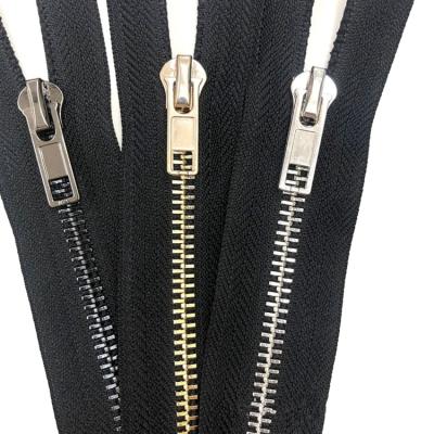 China Sustainable high quality No. 3. 5. 8. 10 open end metal zipper for garment for sale