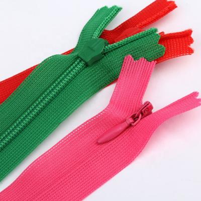 China No.3 Premium Price No.3 Auto Lock Cheap Nylon Lace Auto Lock Zipper for sale