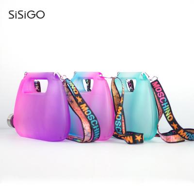 China SISIGO S570 Sustainable Success 2023 Personalized Water Bottles For Women Workout Water Bottle With Strap for sale