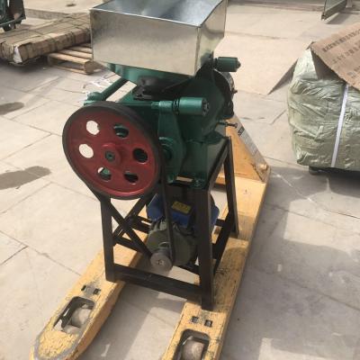 China 70kg het Materiaal 700 ×500 ×1000 Mm van de pindamaalmachine 1000-1500 Kg/u Capaciteits Te koop