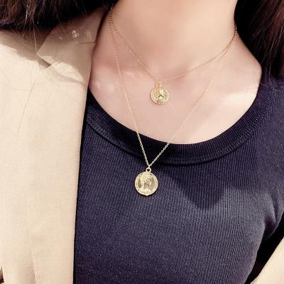 China TRENDY Queen Elizabeth Medal Double Layered Gold Coin Creative Retro Pendant 18k Gold Plated Stainless Steel Alloy Necklace For Gift for sale