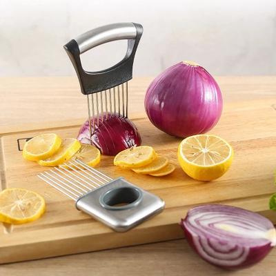 China Creative Disposable Creative Onion Needle Onion Slicer Tomato Potato Fixer Stainless Steel Fruit Slicers Cutter Vegetable Aid Tools Kitchen Instruments for sale