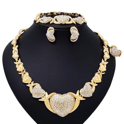 China CLASSIC New big heart XO jewelry set hot sale wedding 4pcs jewelry set 18K gold plated Bridal Pendant necklace sets for sale