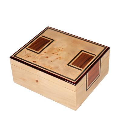 China Luxury High Gloss Delicate Wood Custom Large Cigar Box for 35 Cigars for sale