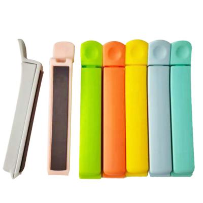 China 9.2cm Viable Small Mini Plastic PP Refrigerator Snack Chip Sealing Magnet Bag Clips for sale