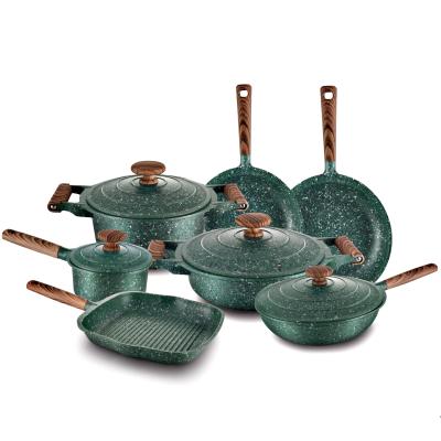 China Sustainable Ultra Durable Ore and Diamond Cookware Green Triple Coated Surface Stone for sale