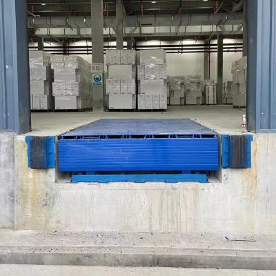 China Veiligheid 10T Truck Dock Equipment Factory Warehouse Dock Leveler Te koop