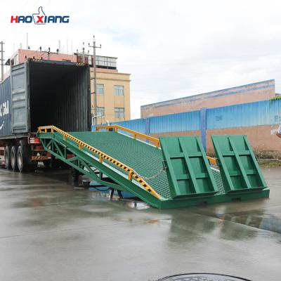 China Factory Portable Loading Ramps Mobile Ramp For Unloading Trucks for sale