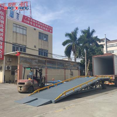 China Heavy Duty Portable Loading Ramps Forklift Container Loading Ramp for sale