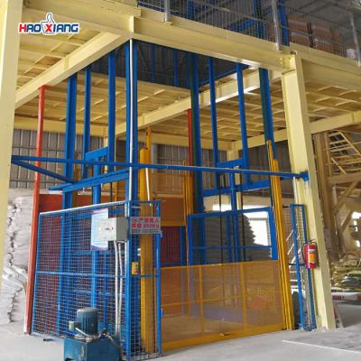 China Hydraulic Small Freight Elevator 500kg-20000kg With Safety Brake for sale