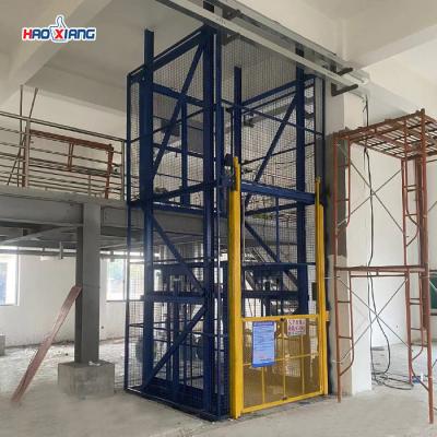 China 4m Stroke Cargo Platform Lift Hyd Outdoor Residential Cargo Lifts for sale