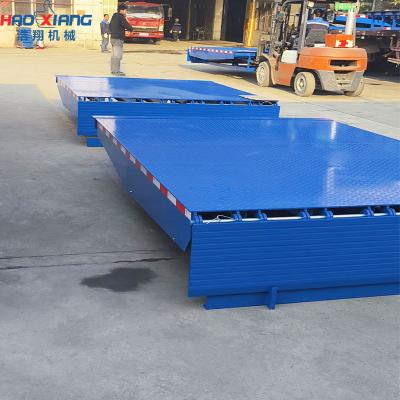 China Hydraulic Loading Yard Ramp Non-Slip Diamond Mesh and Precision Steel Pipe Te koop