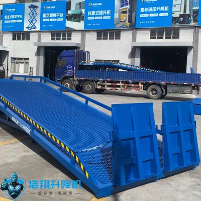 China 10T-10M Customized Green Loading And Unloading Goods Mobile  Dock Ramp for sale