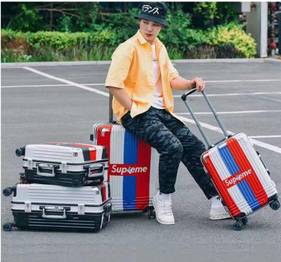 中国 Customized Luggage 20/24Inch Children'S Trolley Box Customized Logo Fashionable Universal Wheel Mount Box, Gift Code Box 販売のため