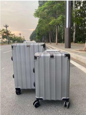 中国 New Luggage With Wheels For Hardside Upright Luggage Rolling Suitcase Lightweight For Travel Holiday 販売のため