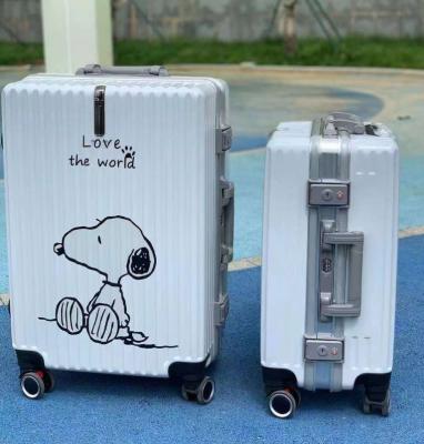 中国 Suitcase Cinnamon Dog Cartoon Graphic Print, Trolley Suitcase Light And Silent Student Suitcase 販売のため