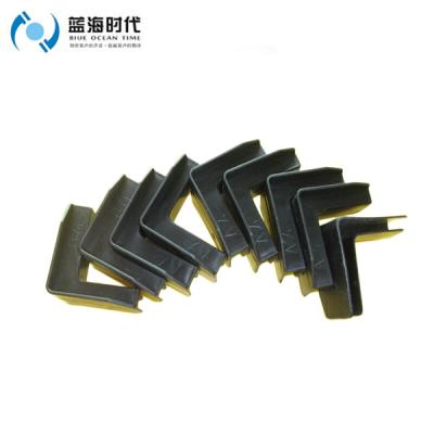 China Bendable corner edge plastic corners for pp corrugated box, danpla box parts for sale