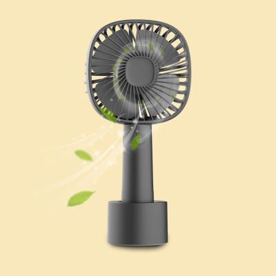 China Modern Portable 4 Inch Electric Table Fan Small USB Rechargeable Battery Mini Desktop Quiet Operating Fan For Room Office for sale