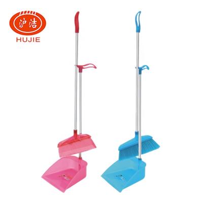 China Sustainable Cleaning Tools Household Broom and Dustpan Plastic Set, Dustpan and Brush Set for sale