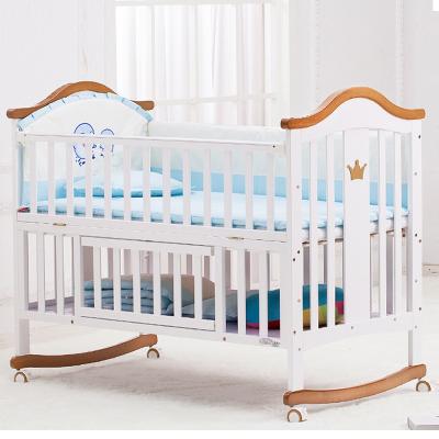 China 2019 New Product Multifunctional Wooden Baby Crib Newborn Wooden Baby Hutch,Hot Selling Infant Baby Crib for sale