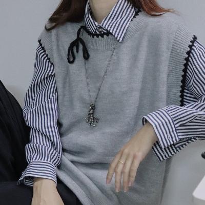 China 2021 New Style Anti-wrinkle Women's University Fashion Vest Neck Knitted Sweater Manual Weaving Rope Round Classic Loose Lace for sale