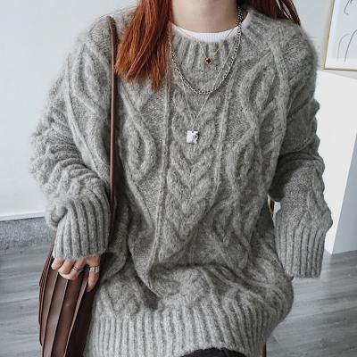 China Anti Wrinkle New Products Winter Vintage Warm Wool Sweaters Invest Crew Neck Sweater For Ladies Sweater Loose Coat Oversized Twist Pattern for sale