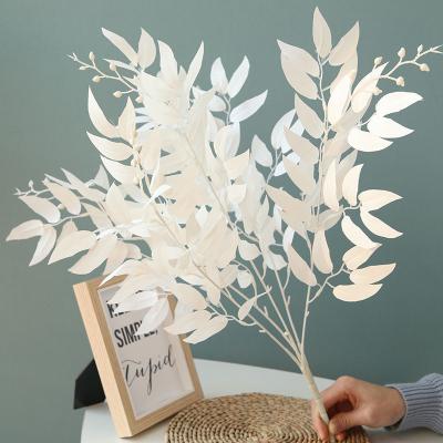 China Artificial Flower Home Bouquet Willow Bouquet Home Wedding Decorations 5 Branches for sale