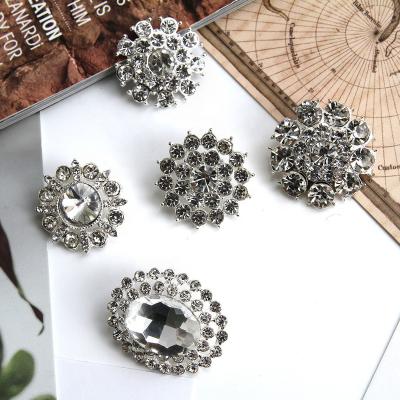 China Korean version of dry cleaning pearl clothing accessories crystal wholesale buttons new rhinestone buttons clothing faux stone buttons for sale