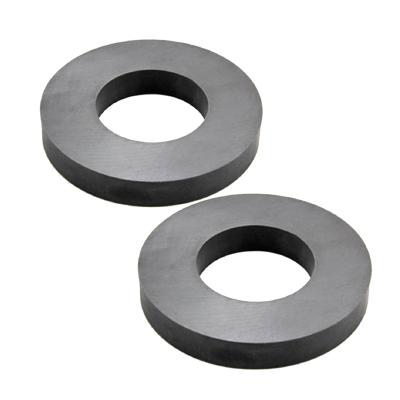 China Industrial Magnet Strong Permanent Ndfeb Round Ferrite Magnets N35 Ring Magnet for sale